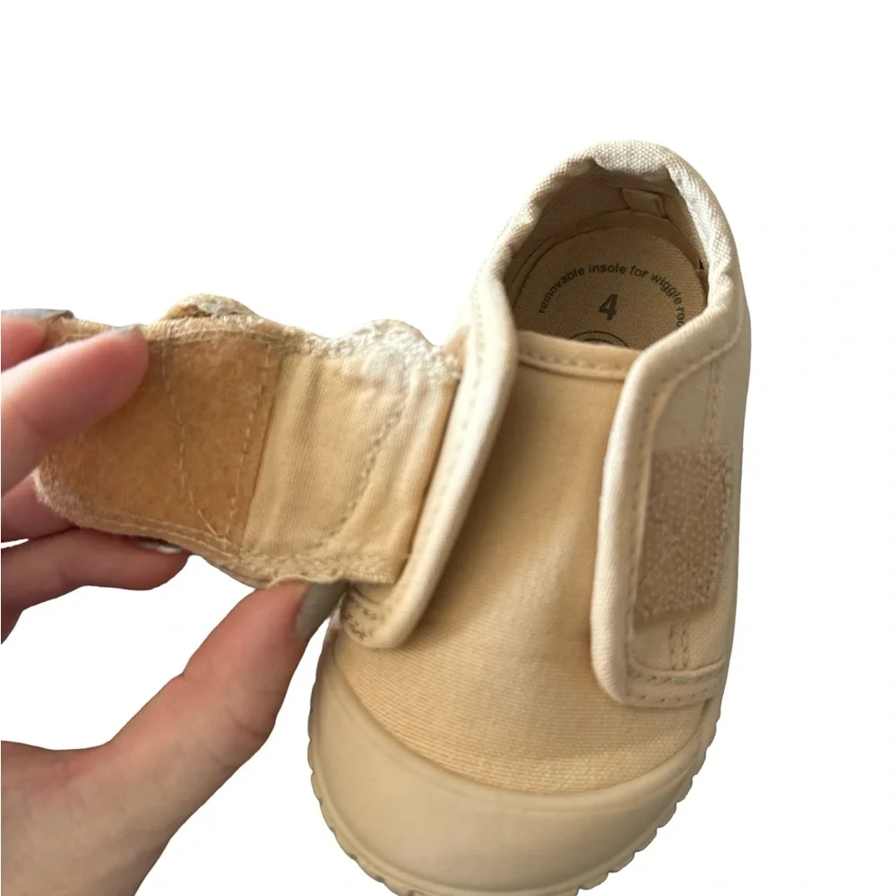 Bear Canvas Shows Baby Boy/Girl Unisex Size 4